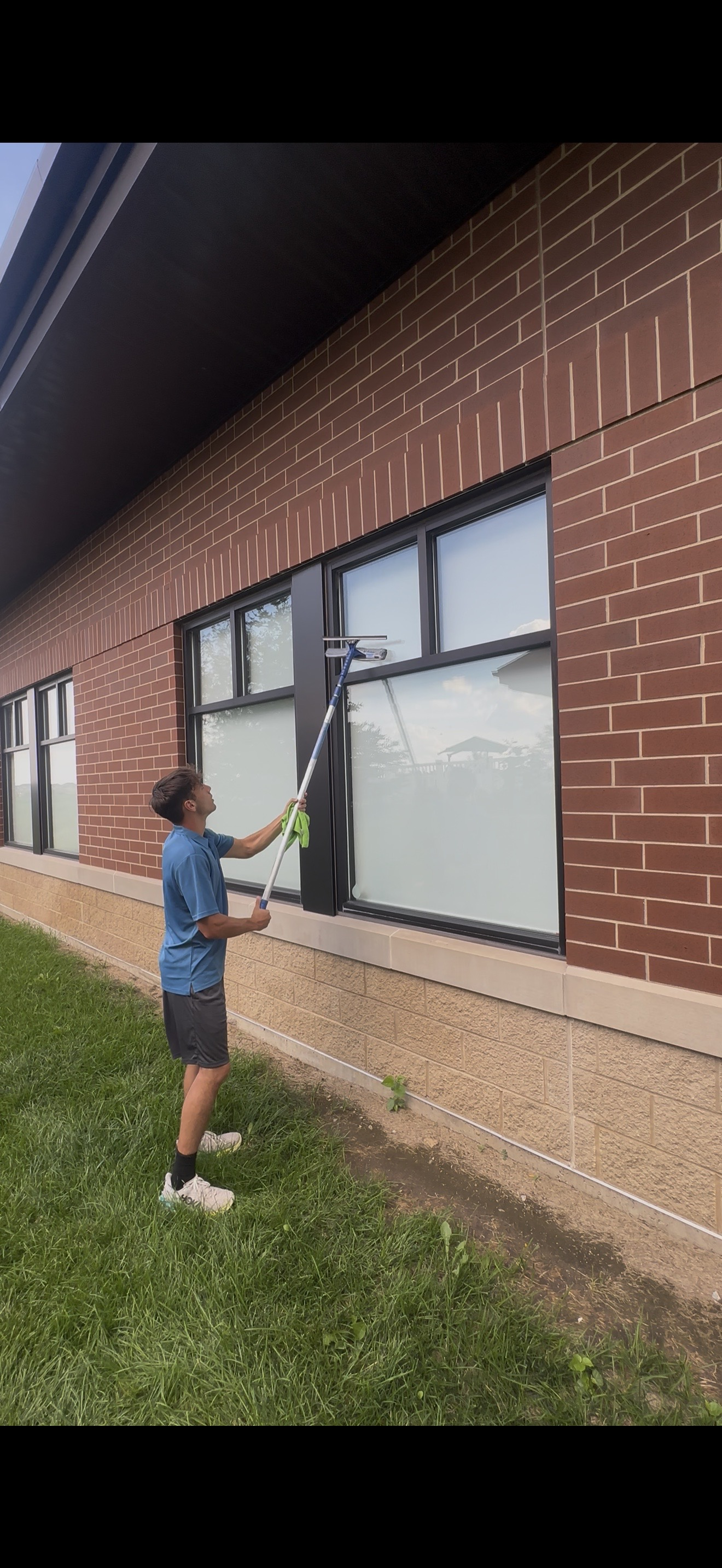 Window cleaning pole